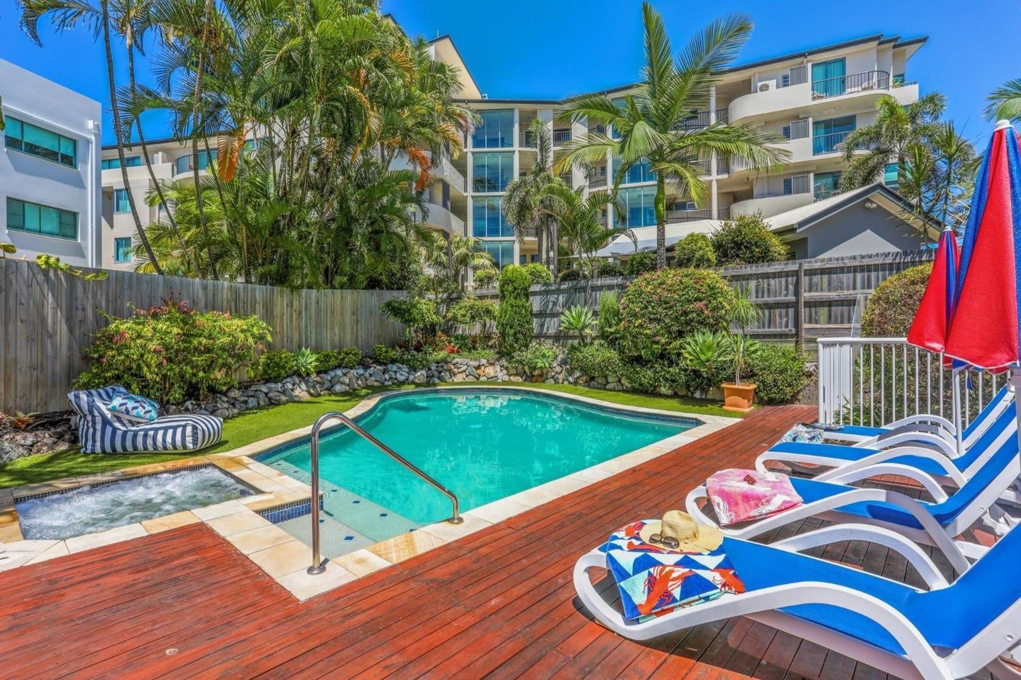 Aparthotel Ocean Vista On Alex Alexandra Headland Exterior foto