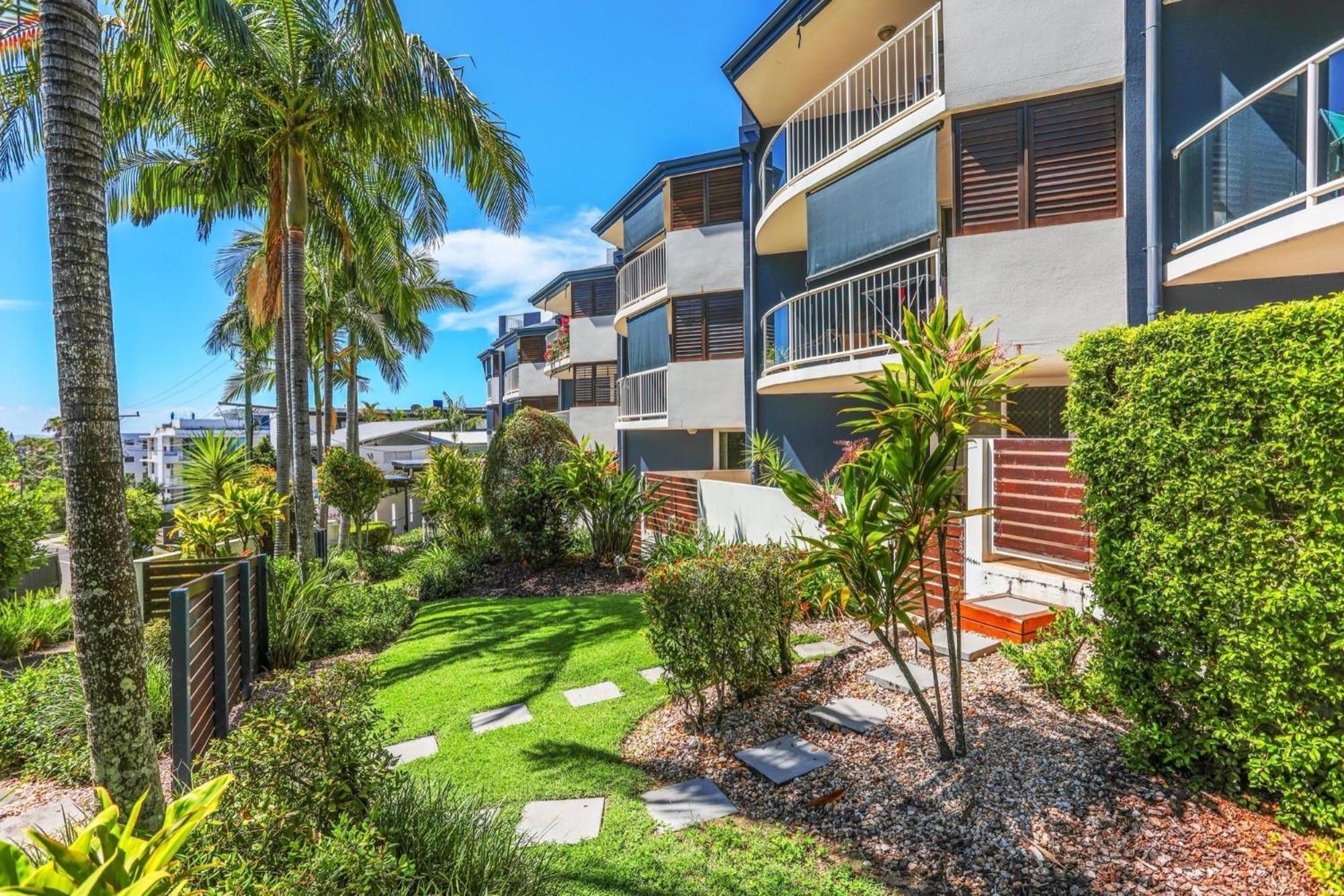 Aparthotel Ocean Vista On Alex Alexandra Headland Exterior foto